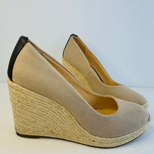 Mootsies Tootsies Tan Espadrilles Wedges  Size 9.5